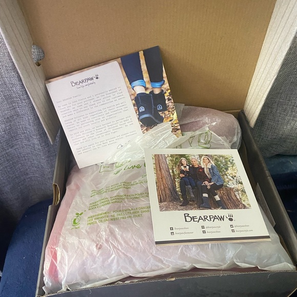 Bearpaw shaggy boots - Picture 12 of 12